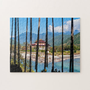 Prayer flaggor och Punakha Dzong-Bhutan Pussel