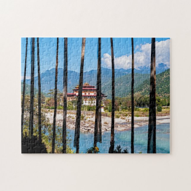 Prayer flaggor och Punakha Dzong-Bhutan Pussel (Horisontell)