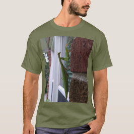 Praying Mantis on Brick Wall T Shirt