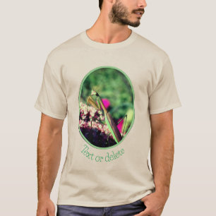Praying Mantis on Sedum Flower Personlig T Shirt