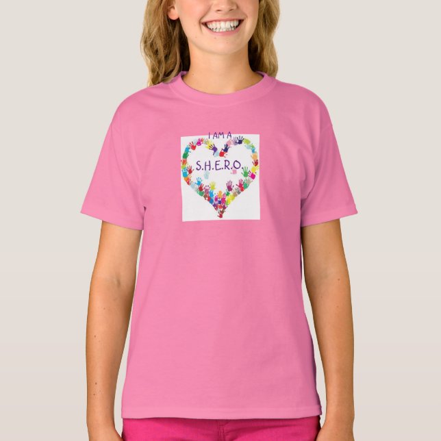 PRECIOUS SHERO Tee | "JAG ÄR A S.H.E.R.O." (Framsida)