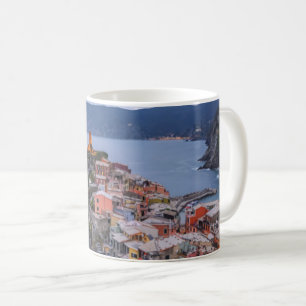 Precis efter solnedgång Vernazza, Cinque Terre, Kaffemugg