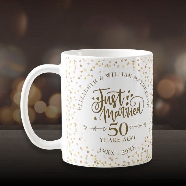Precis gifta 50-årsjubileum Guldhjärtan Kaffemugg (Just Married 50th Wedding Anniversary Gold Hearts Coffee Mug)