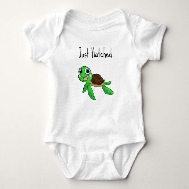 Precis kläckt babyhavssköldpadda t shirt (Framsida)