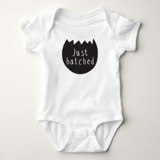 "Precis kläckt" babyJersey Bodysuit Tee