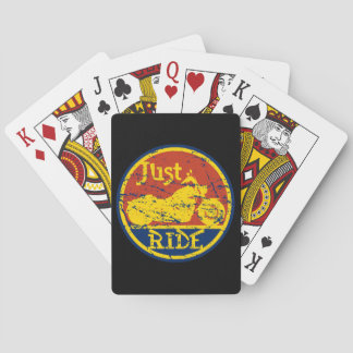 Precis rittmotorcyklar som leker kortdäcket casinokort