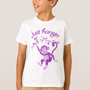 Precis skraj apautslagsplats för hangin tee shirt