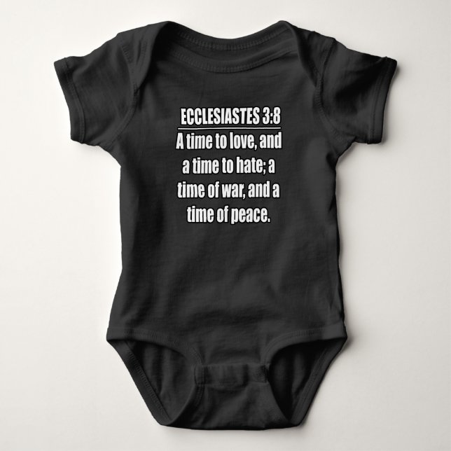 PREDIKAREN 3:8 KJV Bibelvers T Shirt (Framsida)