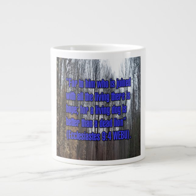Predikaren 9:4 WEBU Mugg Jumbo Mugg (Framsidan)