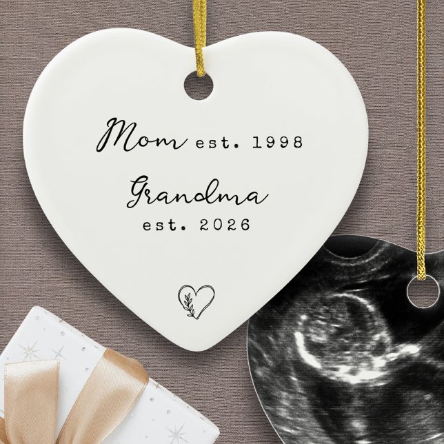 Pregnancy Announcement Custom Grandma Aunt Gift Julgransprydnad Keramik (Pregnancy Announcement Ornament New Grandma Gift Custom Baby Reveal Aunt to Be Personalized Sonogram)