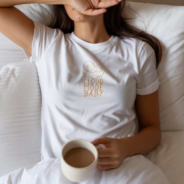 Pregnant First Mothers Day yellow T Shirt (Skapare uppladdad)