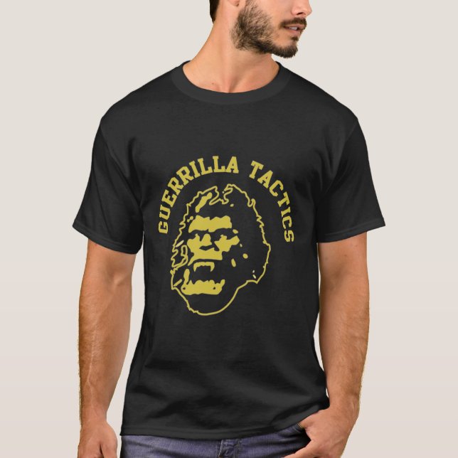 Premium Sällsynt Collection of Guerrilla Tactics P T Shirt (Framsida)