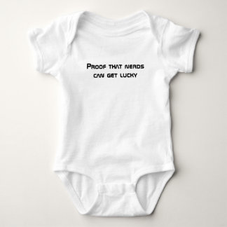 Preparera att nerds kan få lyckliga tee shirt