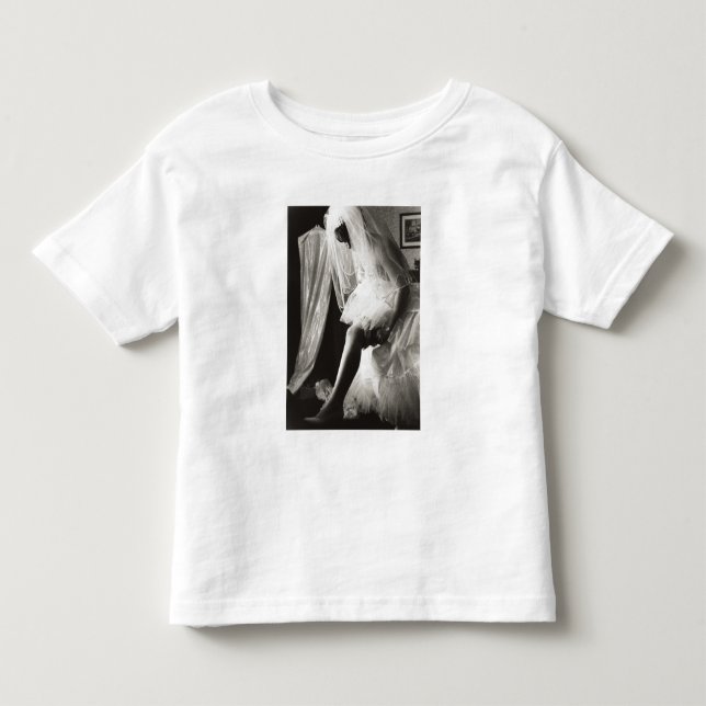 <Preparing> vid Kim Koza Tee Shirt (Framsida)