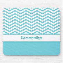 Preppy Aqua Blue och White Chevrons med Namn