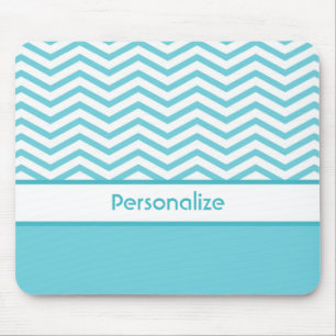 Preppy Aqua Blue och White Chevrons med Namn Musmatta