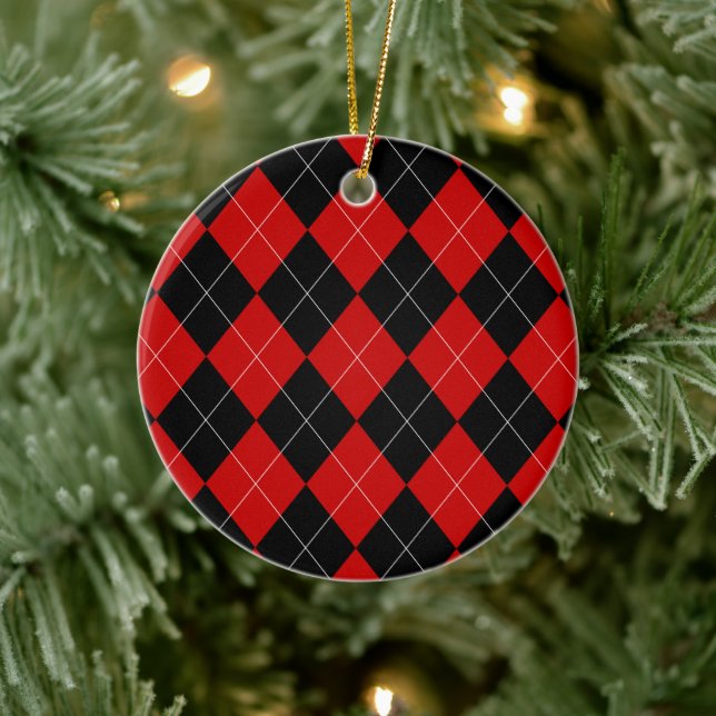 Preppy Argyle Tartan Diamond Play Red Black Julgransprydnad Keramik (Träd)
