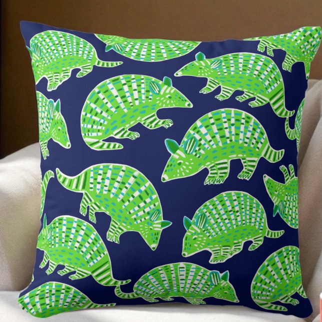 Preppy Armadillos Marinblå Grön  Kudde (Skapare uppladdad)