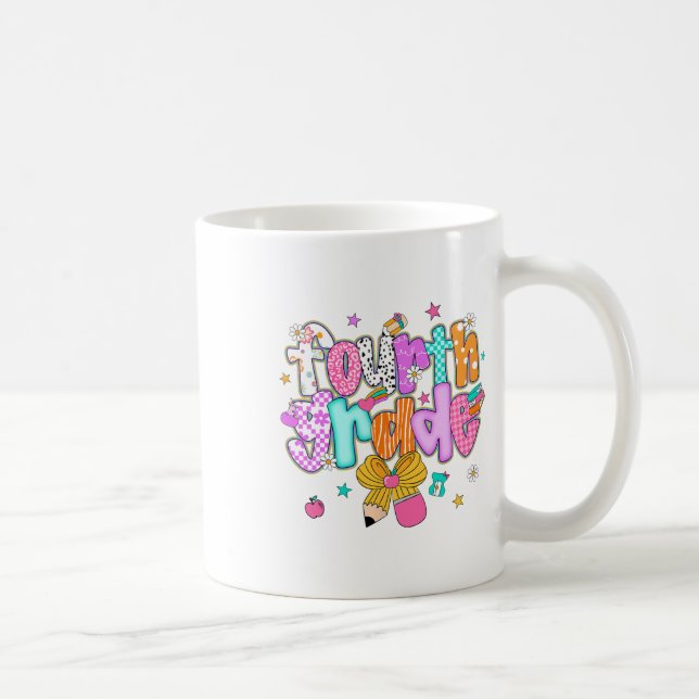 Preppy Back To School 4:e klass Coquette Bow Flick Kaffemugg (Höger)