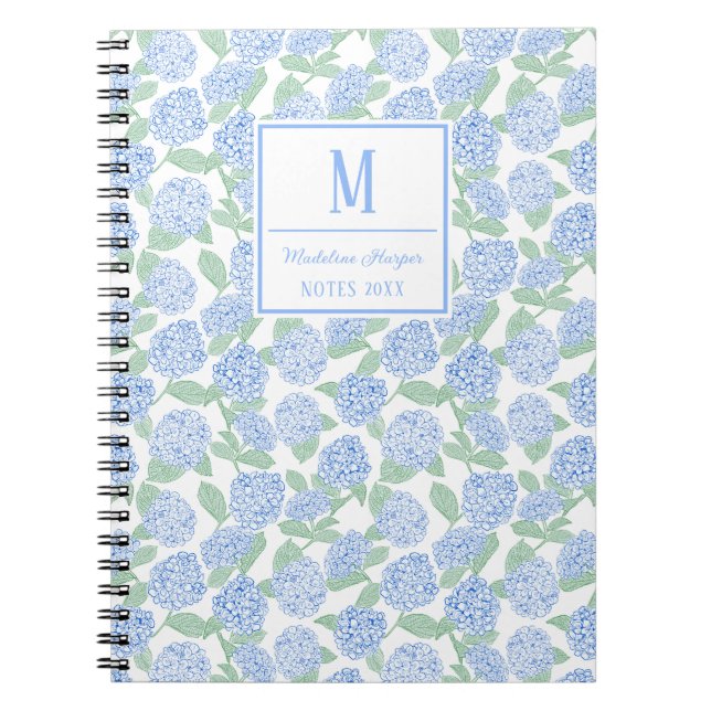 Preppy Blå och Gröna Hortensia Monogram Anteckningsbok (Framsidan)