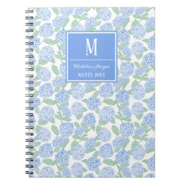 Preppy Blue and Green Hydrangeas Monogram Anteckningsbok