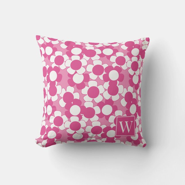 Preppy Daisy Blommar – Hetrosa & Rosa Monogram Kudde (Framsida)