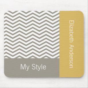Preppy Grått Chevron Gult Geometric with Namn Musmatta