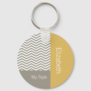 Preppy Grått Chevron Gult Geometric with Namn Nyckelring