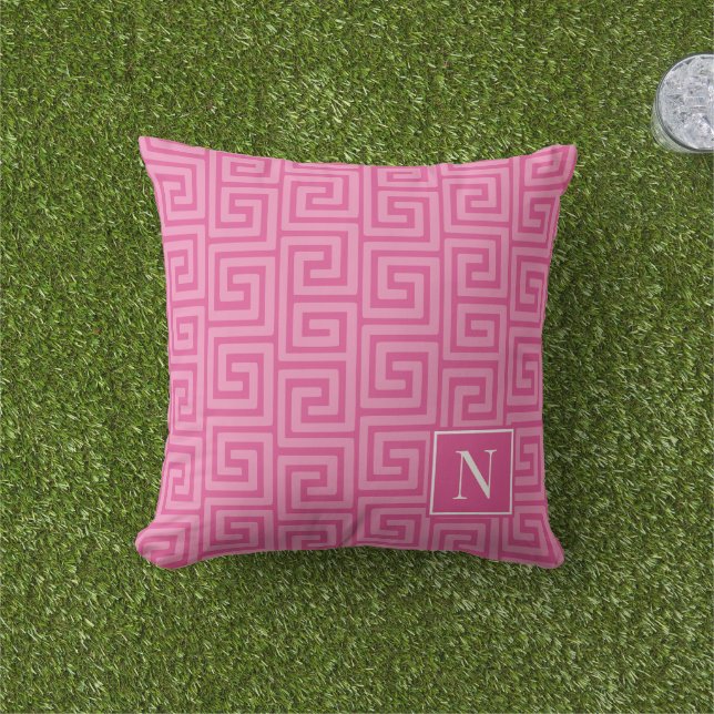 Preppy Greek Key Monogram – Hot Pink & PInk Kudde (Gräs)