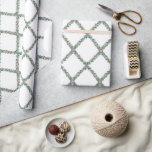Preppy jul Trellis Presentpapper<br><div class="desc">Den här roligten har en grönt juldiamantträdgårdsslitis med röda bär.</div>