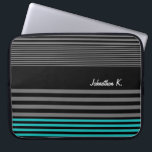 Preppy och nya krickarandar med namn laptop sleeve<br><div class="desc">Preppy manar mode 15 flytta sig mycket långsamt laptop sleeve med den nya krickan och svärtar randar på grunden och en trendigsvart och det grå färg görade randig mönster på vila av fodral. Personifiera,  genom att tillfoga ditt namn till denna mobila apparatsleeve för modern samtida stil.</div>