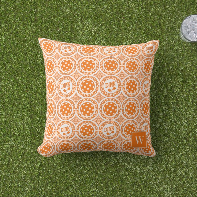 Preppy Pickleball Damask – Orange Dink-mönster   Kudde (Gräs)