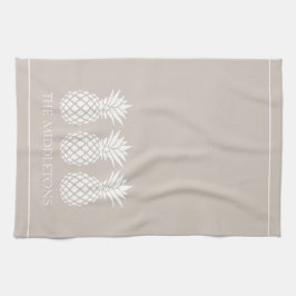 Preppy White Pineappine på Beige Kökshandduk