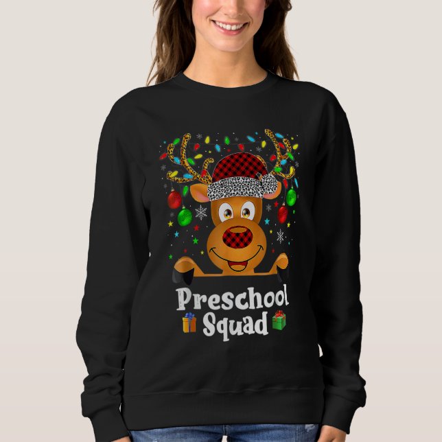 Preschool Squad Teacher Plaid Reindeer Hat Santa C T Shirt (Framsida)