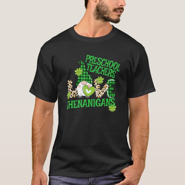 Preschool Teacher St Patricks Day PreK Shenanigans T Shirt (Framsida)
