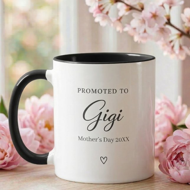 Present för att avslöja graviditeten på mors dag t mugg (Mother's day Promotes to Gigi  Mug  )