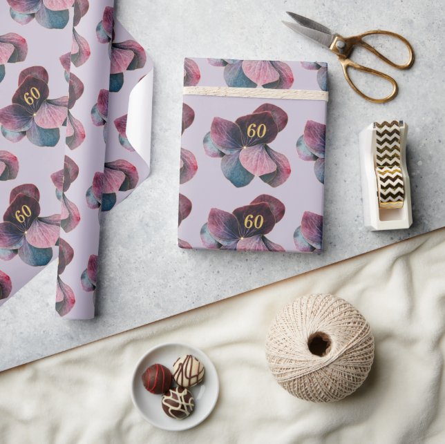 Present med Hydrangeor i guld, blå, lavendel och l Presentpapper (Hantverk)