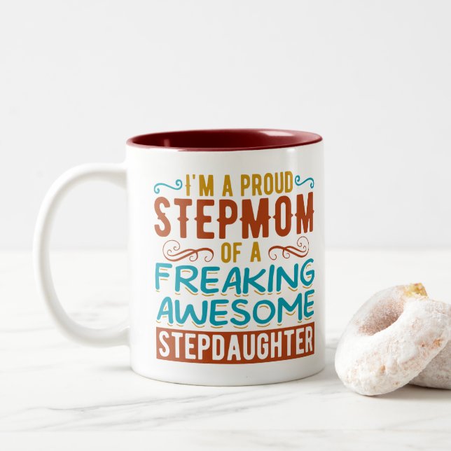 Present till stolt styvmamma från styvdotter Två-Tonad mugg (Med munk)