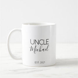 Presenterar bebis-nyheten med kaffemugg - rolig pr