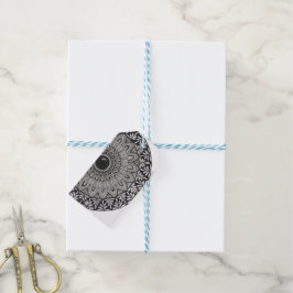presentkort med monokrom mandala-konst presentetikett