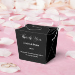 Presentlåda för fest<br><div class="desc">Denna presentlåda för fest visas i en elegant svart färg.
Anpassa denna artikel och ändra exempeltexten till din egen.
Tips: Lägg bara till dina fantastiska godsaker och lägg till ett festligt band.</div>