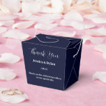 Presentlåda för festligheter<br><div class="desc">Denna presentlåda visas i en elegant marinblå färg.
Anpassa denna artikel och ändra exempeltexten till din egen.
Tips: Lägg bara till dina godsaker och en festlig band.</div>