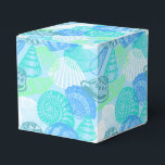 Presentlåda - Snäcktryck Presentlåda<br><div class="desc">Presentlåda som visas i en vacker flerfärgad snäcktryckdesign.

Anpassa denna vara eller köp som den är.



Stockbild
freepik.com</div>