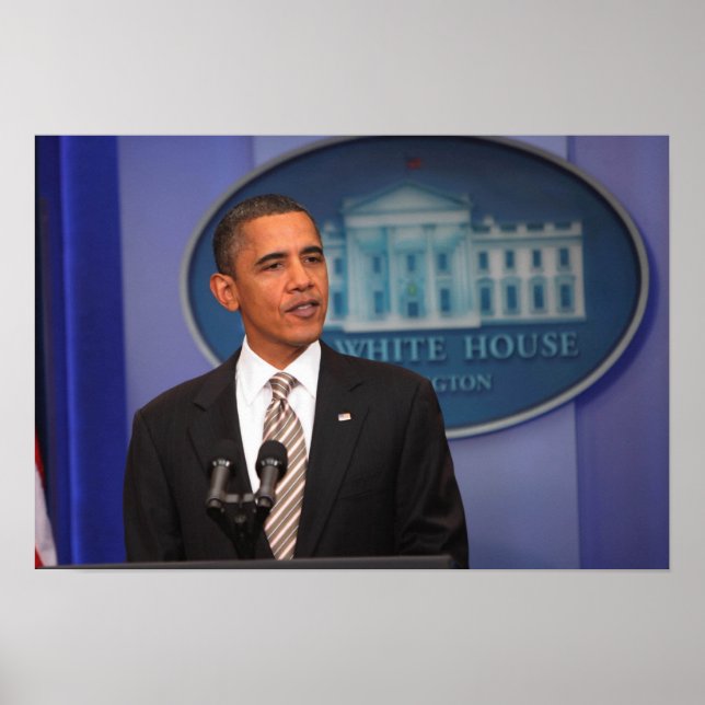 President Barack Obama gör ett uttalande Poster (Framsidan)