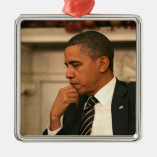 President Barack Obama reflekterar när han möter Julgransprydnad Metall