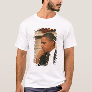 President Barack Obama reflekterar när han möter Tee