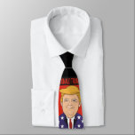 President Donald Trump. Amerikansk flagga. Slips<br><div class="desc">Presidentpresidenterna i USA 2020,  USA:s president Donald Tram,  Donald Trump,  kläder Donald Tram,  bild Donald Trump,  amerikansk slips,  Amerikanska flagga slips,  ovanlig slips,  designer slips,  blåslips,  röd slips,  svart slips,  slips med stjärnor,  roligt slips .</div>