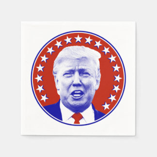 President Donald Trump in Red Pappersservett