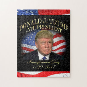 President Donald Trump Invigning minnesstund Pussel