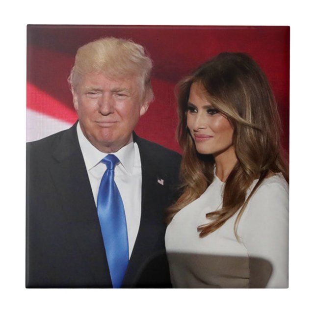 PRESIDENT DONALD TRUMP & MELANIA KAKELPLATTA (Framsidan)